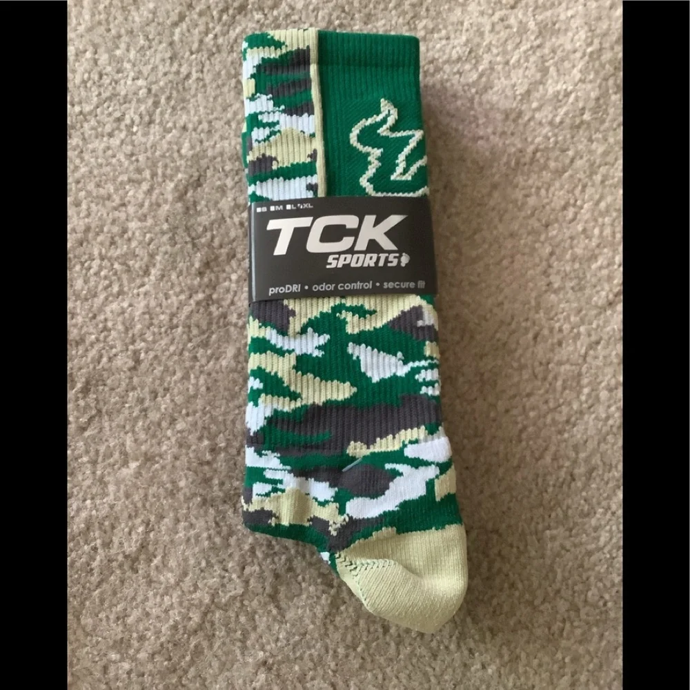 TCK sports Crew Sock NWT South Florida Bulls green camouflage XL pro dri